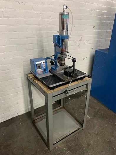 Used 3551-400 GoldPro AB-100-4 MANUAL Plastic Injector Molding Machine with Reinforced Base