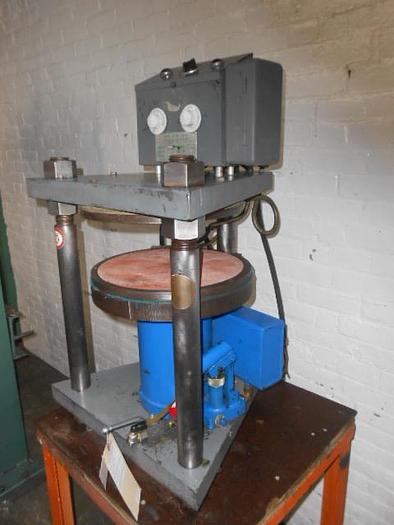 Used Conley Vulcanizer Press, Model #14, For 9″ & 12″ Molds