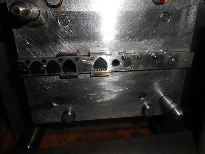 Used 7458-390 JEWELRY PADLOCK PRODUCT DIE MAKING SYSTEM – 4 Die Sets