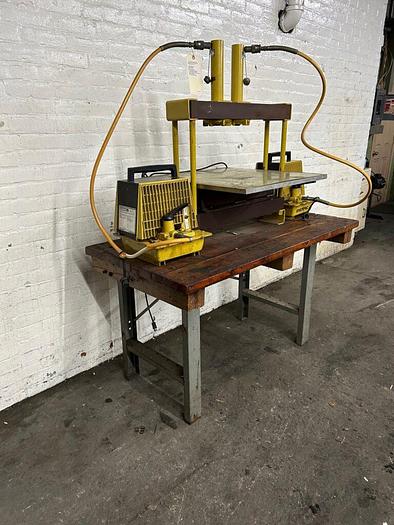 Used 8469-220 Enerpac Model DEM1321 Twin Cylinder Bench Model Hydraulic Press