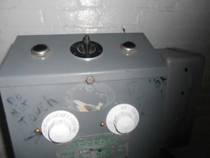 Used Conley Vulcanizer Press, Model #14, For 9″ & 12″ Molds