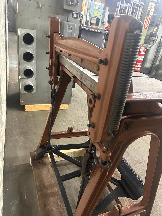 Used PS&W Peck Stow Wilcox Co, Model No 20A Foot Squaring Shear