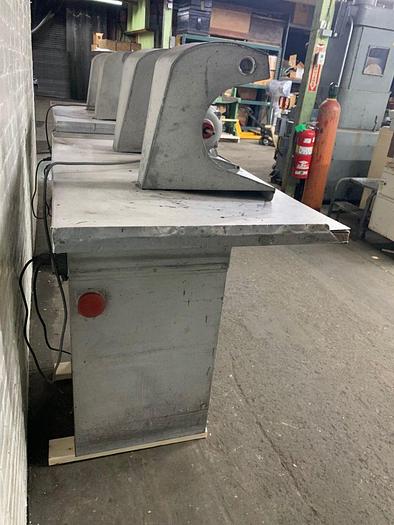 Used 3646-340 RED WING #28H DOUBLE END POLISHING UNIT 1/3 HP- 2 Speed- 1725/3450 RPM, with HANDLER Dust Collector Base