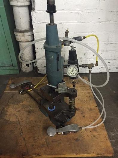 Used 2159-220 Hugold Bench Model Pneumatic Air Press, Model # U/AKS