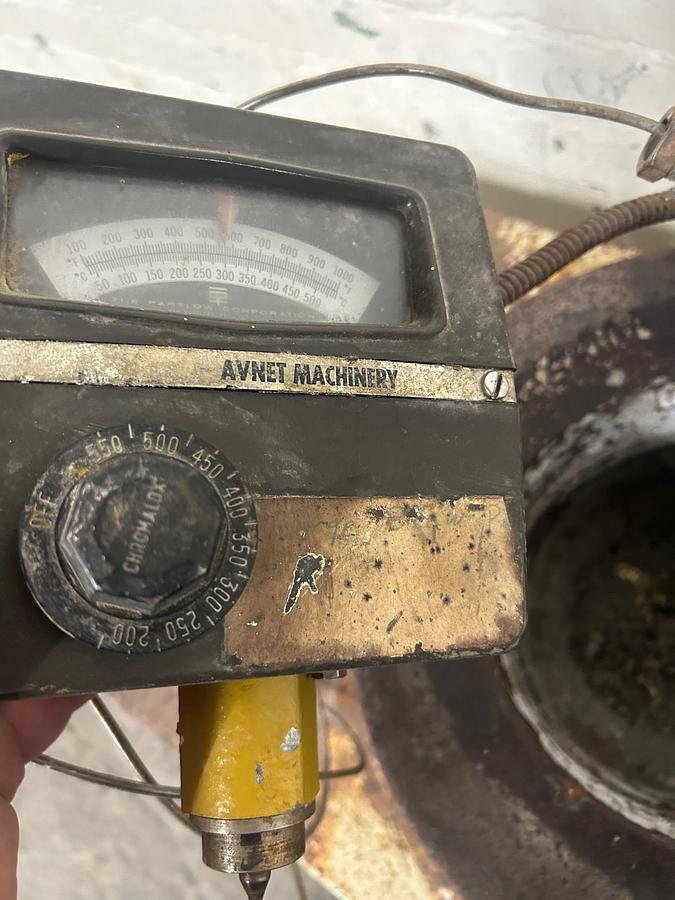 Used Charles Hones "BUZZER" Gas Operated Melting Pot - 160 LBS CAPACITY