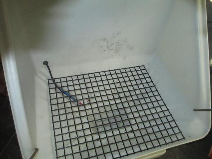 Used 7339-400 Plastic Self-Contained Bench Model Work Enclosure