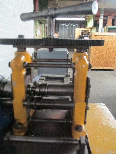 Used 0676-200 Tieche Motorized Multi-Slitter with Additional Slitting Tools