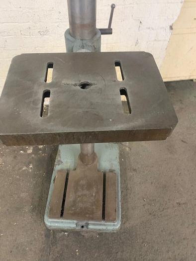 Used 5924-410 Clausing Model 1670 15″ Variable Speed Floor Model Drill Press
