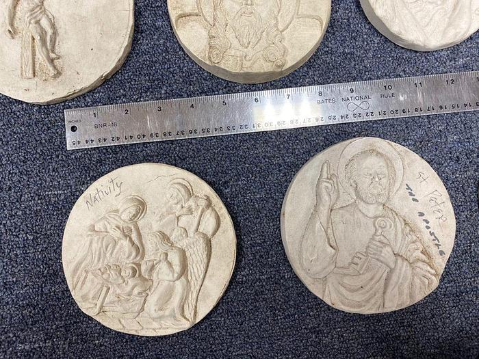 Used 3364-700 DUPLICATING PLATES – 27 COMPOSITE HAND CARVED MEDALLIONS, JEWELRY