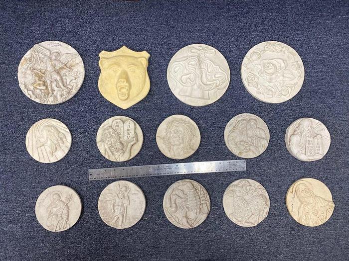 Used 3364-700 DUPLICATING PLATES – 27 COMPOSITE HAND CARVED MEDALLIONS, JEWELRY