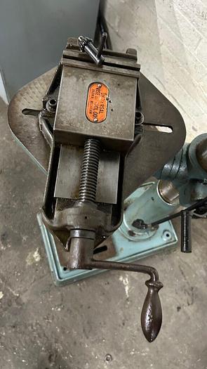 Used 3432-410 Wilton 15″ Variable Speed Pedestal Floor Model Drill Press With 5″ Work Vise