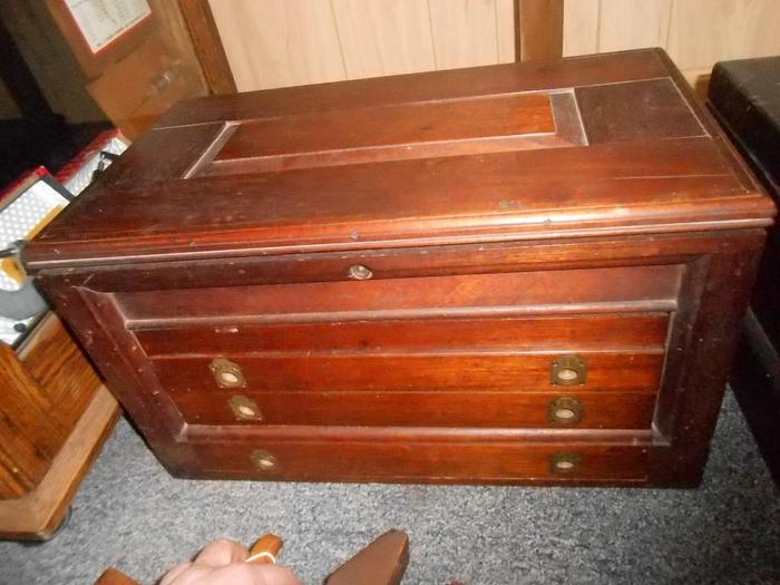 Used 8283-385 ANTIQUE WOODWORKERS WOOD TOOL BOX WITH TOOLS