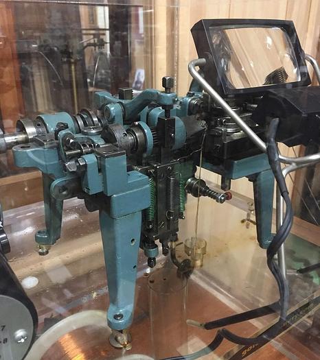 Used 8778-100 ANTIQUE CHAIN MAKING MACHINE – SHOW / EXHIBIT DISPLAY