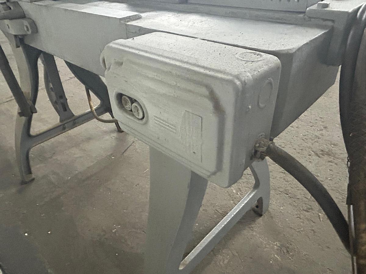 Used Wellsaw 5M 5" x 10" Horizontal Metal Cutting Band Saw