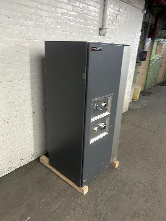 Used Kaso TL30 Treasury Safe Model TKK-250, with Key & Combination