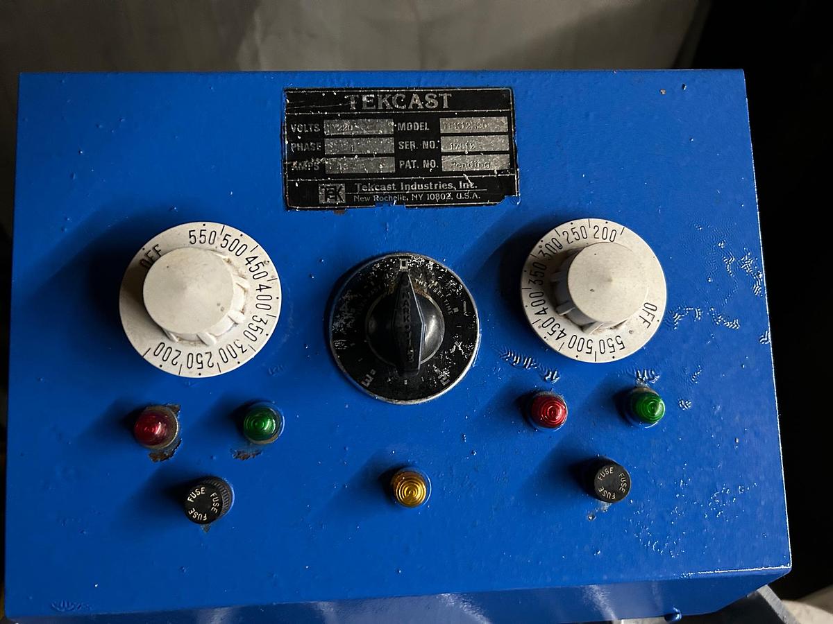 Used TEKCAST Precision 3-Post 14" platen Vulcanizing Press for White Metal Rubber Mold Spin Casting