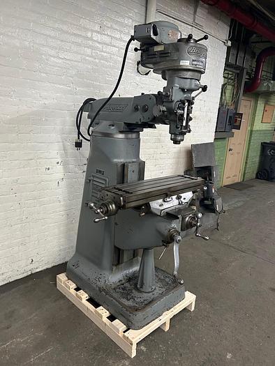 Used Bridgeport 9" x 32" 1 HP, 8-Speed Ram Type J-Head Vertical Milling Machine & R8 Collets