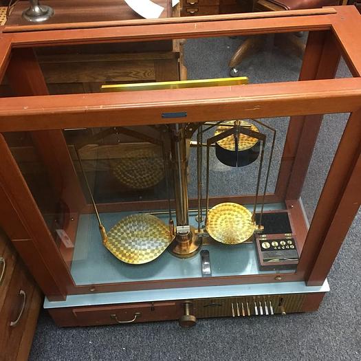 Used 2560-385 Antique Seederer-Kohlbusch 2000 Gram Heavy Capacity Balance Scale, Model 140/Type 548