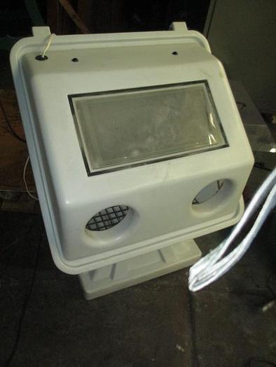 Used 7339-400 Plastic Self-Contained Bench Model Work Enclosure