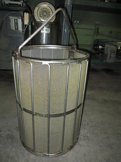 Used 6736-215 New Holland K-94 #8 Mesh STAINLESS STEEL BASKET 18″ x 24″