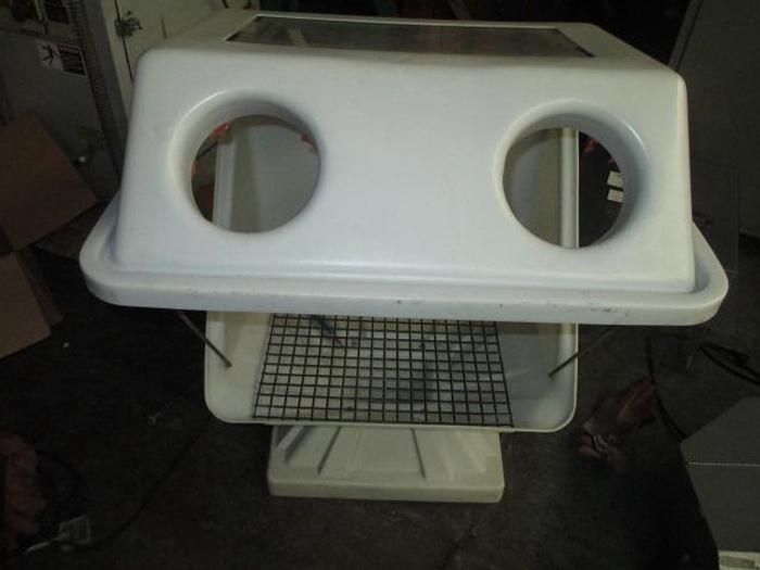 Used 7339-400 Plastic Self-Contained Bench Model Work Enclosure