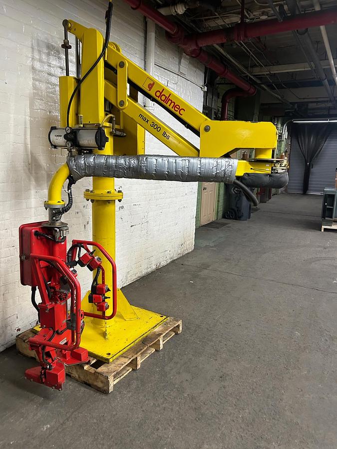 Used Dalmec Type PMC Specialized Pneumatic Industrial Manipulator / Lift-Assist
