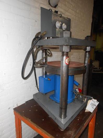 Used Conley Vulcanizer Press, Model #14, For 9″ & 12″ Molds