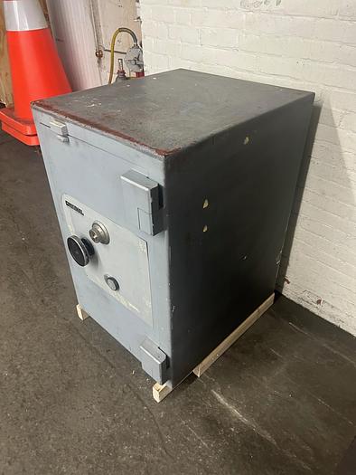 Used Original Safe and Vaults Combination Tool Resistant Safe MTL TL30 UL