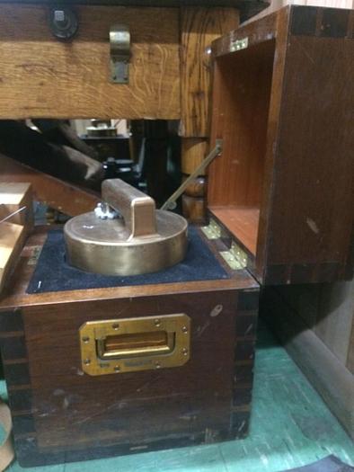 Used 1348-385 Antique L Oertling 2500 Troy Ounce Brass Counterweight with Carrying Case and Bridge Type Carrying Handle