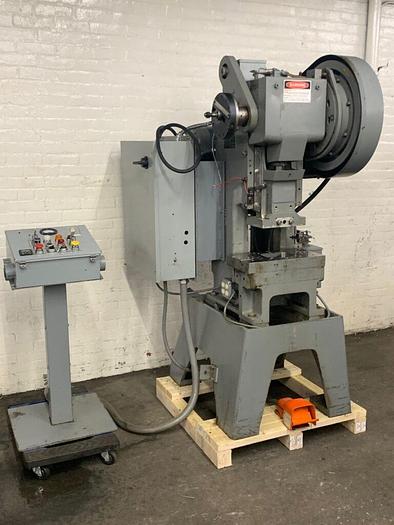 Used 5912-220 Minster Press 16 Ton Type B1-16 1″ Stroke OBI Air Clutch/Air Brake Stamping Press