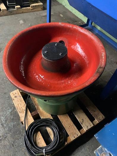 Used Rosler Model R50 RT Vibratory Tumbling / Deburring Finishing Machine / Made in Germany – New 2005