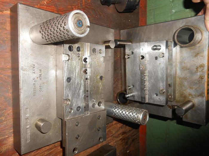 Used 7458-390 JEWELRY PADLOCK PRODUCT DIE MAKING SYSTEM – 4 Die Sets