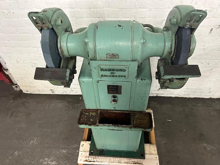 Used Hammond /Kalamazoo No-Dust Self Contained Pedestal Grinder Model ND-10