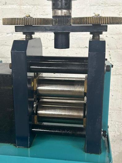 Used Cavallin Type 6″ x 4″ Double Sided Power Rolling Mill with Side Rollers for Gold, Silver, Plate