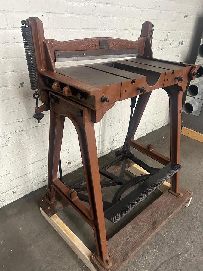 Used PS&W Peck Stow Wilcox Co, Model No 20A Foot Squaring Shear