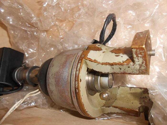 Used 8843-145 Escomatic Scope with Wooden Box