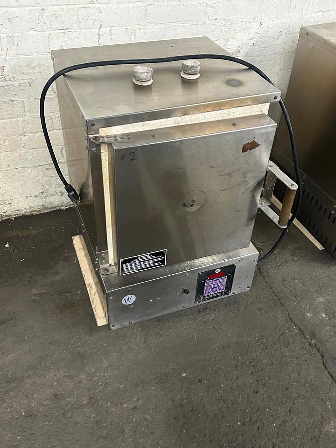 Used Paragon Industries Digital Jewelry Kiln Model W14-2 Laboratory Furnace