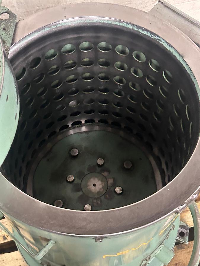 Used  New Holland Model K-90 18″ x 18″ Centrifugal Dryer / Chip Wringer