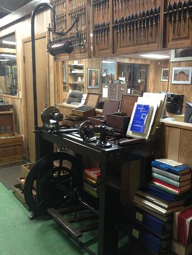 Used 6771-385 Holtzapffel & Company Ornamental Turning Lathe – Accessories