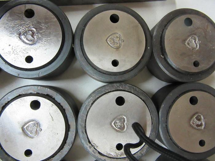 Used 2035-390 Chinese Zodiac Heart Shaped 1/2″ x 1/2″ Dies Hub Jewelry Tools