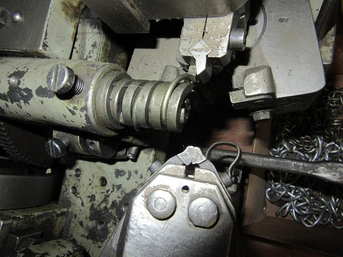 Used 8611-100 Used RUF Large Curb Chain Making Machine