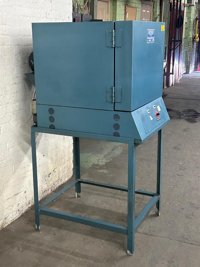 Used Electroven Model GB3 1500 Watt Laboratory Oven 450 F. Drying / Curing Oven
