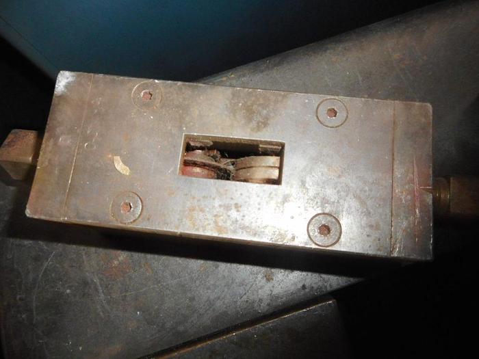 Used 3045-700 WIRE / TUBE KNURLING, DECORATING, PATTERNING TURK’S HEAD MACHINE-TOOLING