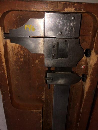 Used 3371-385 VINTAGE L.S. STARRETT 25″ VERNIER CALIPER No. 122-INSIDE-OUTSIDE MADE IN USA WOOD CASE