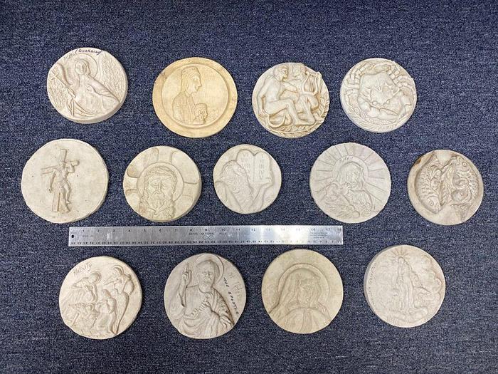 Used 3364-700 DUPLICATING PLATES – 27 COMPOSITE HAND CARVED MEDALLIONS, JEWELRY
