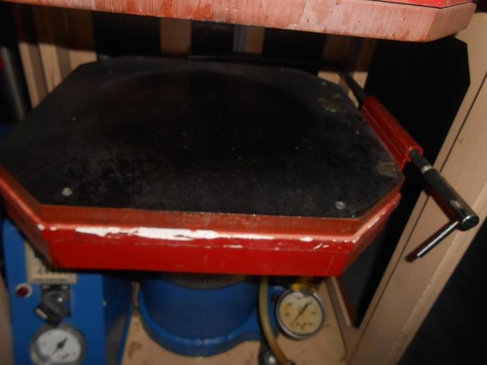 Used 6727-310 Conley Accu-Mold 4-Post Rubber Mold CASTING Vulcanizer