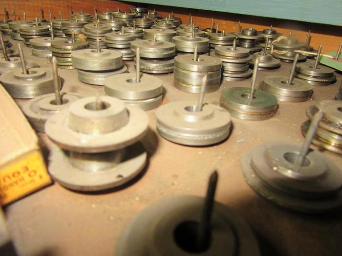 Used 9127-150 Antique Vintage Turks Head Engraved & Forming Rolls Collection of 1,750