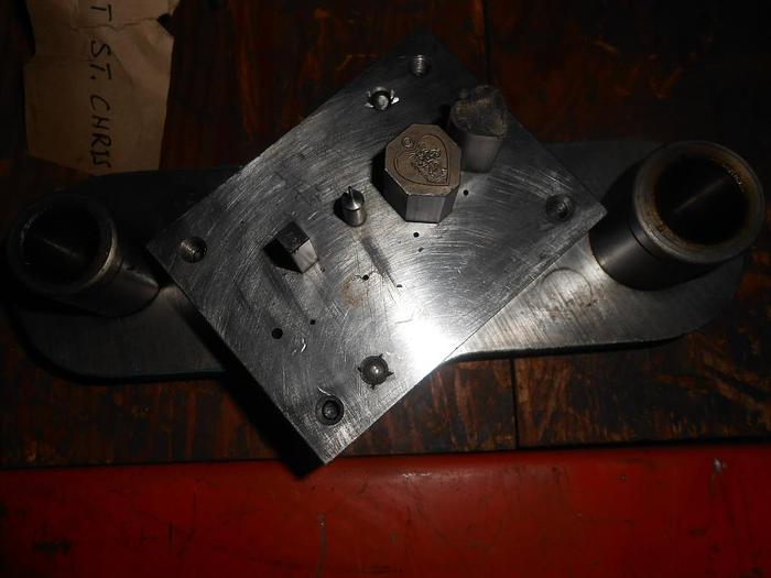 Used 7400-390 Misc. Die Set \ heart pendant of St. Christopher