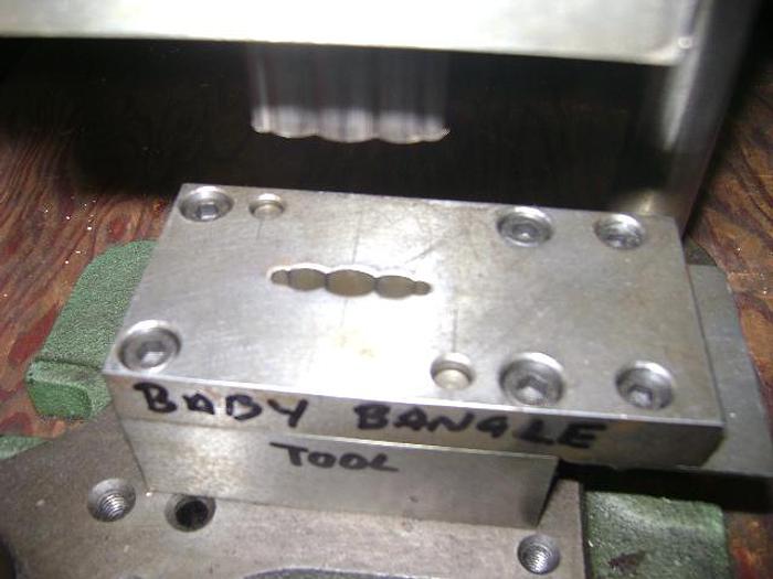 Used 7402-390 Die Set – Cloud Blank for a Baby Bangle Tool Pitch