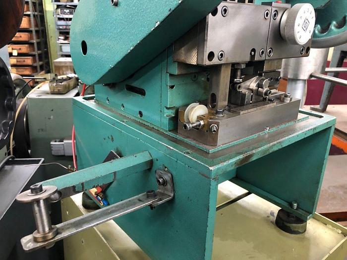 Used 9816-120 Sisma Type TR/A Chain Compacting Machine